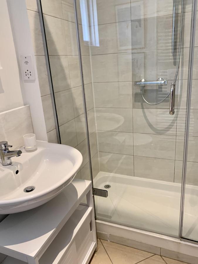 Lovely Newly Refurbished Apartment In Battersea Лондон Екстер'єр фото